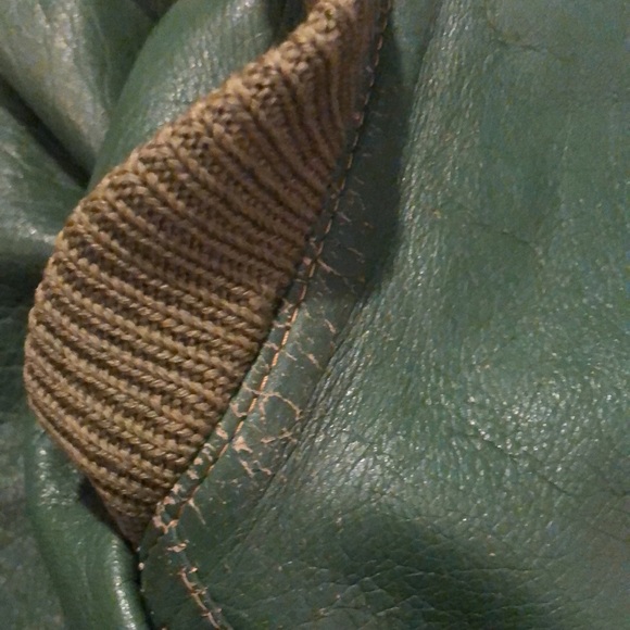 Unique Vintage Saks Fifth Ave Green soft lamb skin Leather Vest - Picture 9 of 9